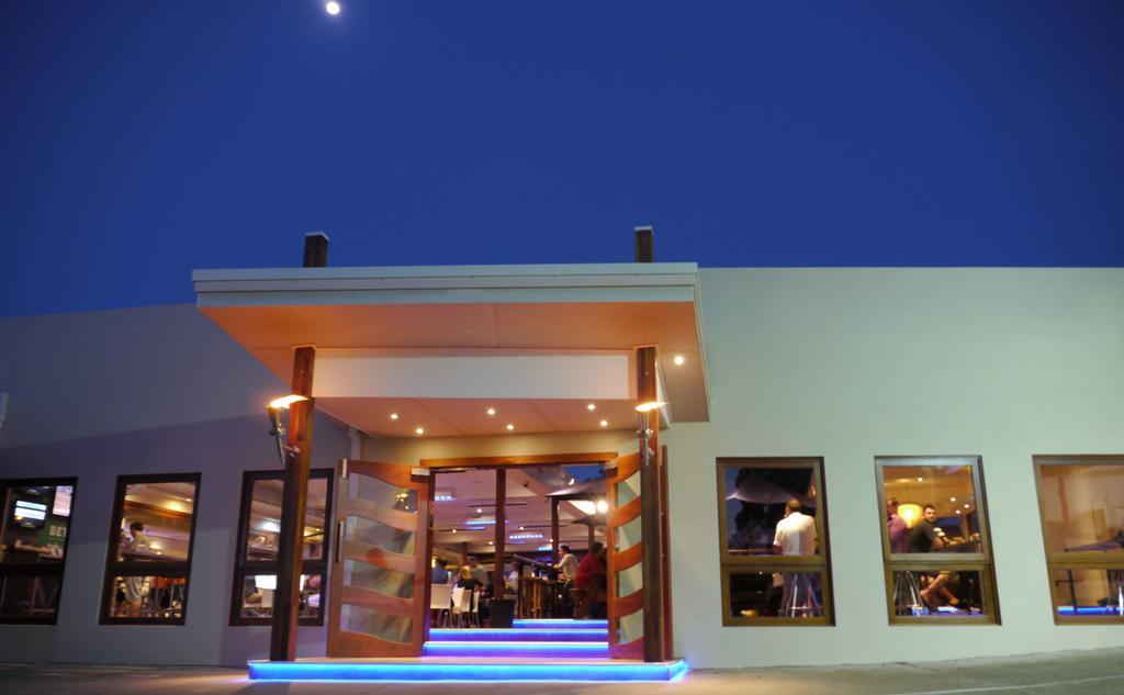 Park Beach Hotel Motel Coffs Harbour Bagian luar foto
